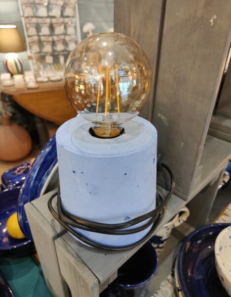 Handmade concrete lamp (round model) - Image 7