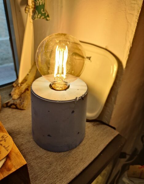 Handmade concrete lamp (round model) - Image 8
