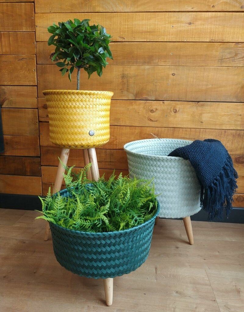 Cache pot/ porte revue en plastique recyclé