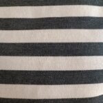 Beige con rayas negras