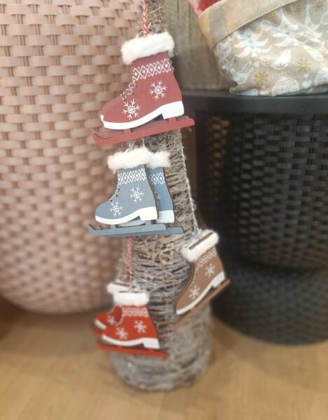 Wooden Pendant Jersey, Skates + Hat - Imagen 2